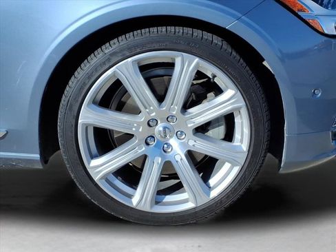 Used 2017 Volvo S90 T6 Inscription w/ Vision Package image 4