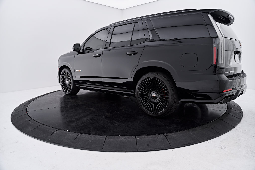 Used 2026 Cadillac Escalade V AWD/4WD image 7