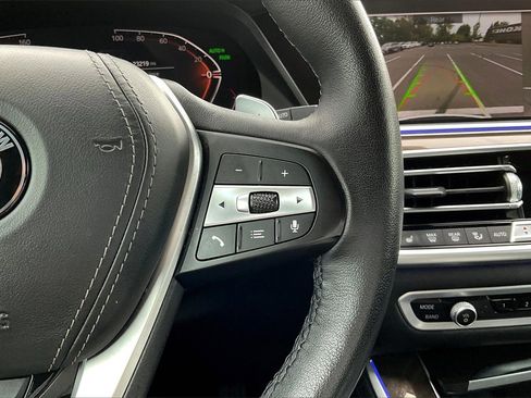 Used 2022 BMW X5 xDrive40i w/ Parking Assistance Package image 11