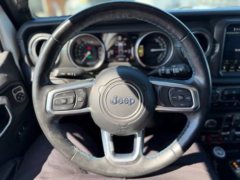 Used 2021 Jeep Wrangler Unlimited Rubicon 4xe w/ Cold Weather Group AWD/4WD image 6