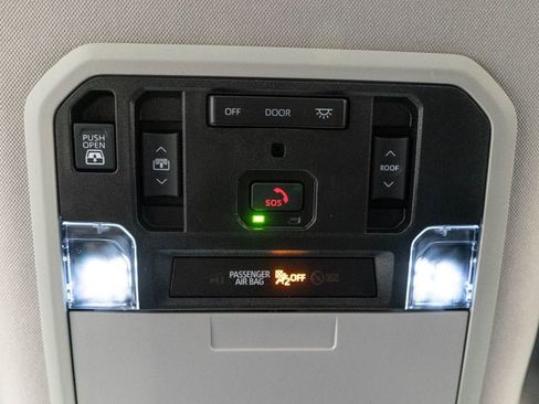 Used 2023 Toyota Tundra Limited w/ Power Package image 30