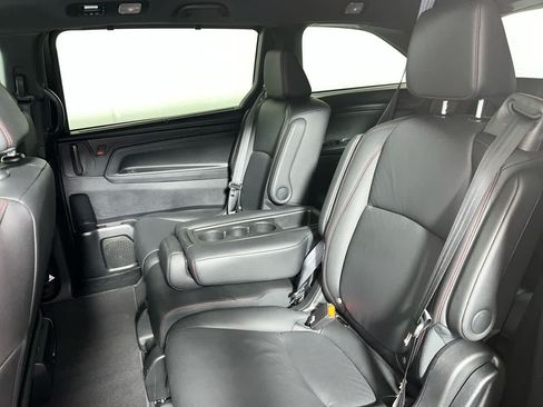 Used 2025 Honda Odyssey Sport-L image 29