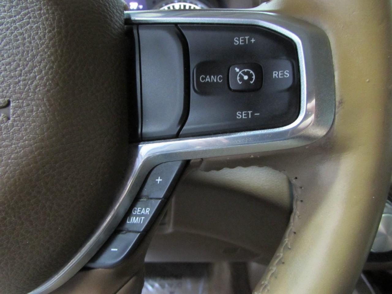 Used 2021 RAM 1500 Laramie AWD/4WD image 26