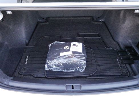 Used 2020 Volkswagen Passat 2.0T SE w/ Sunroof Package image 18