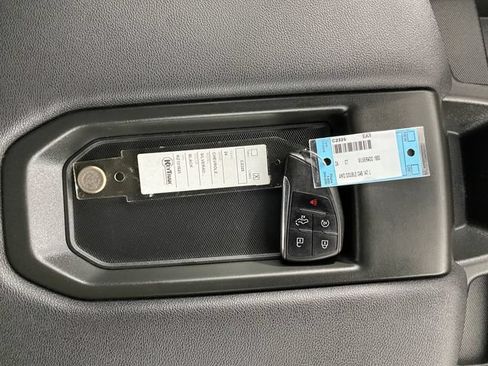 Certified 2024 Chevrolet Silverado 1500 LT AWD/4WD image 31