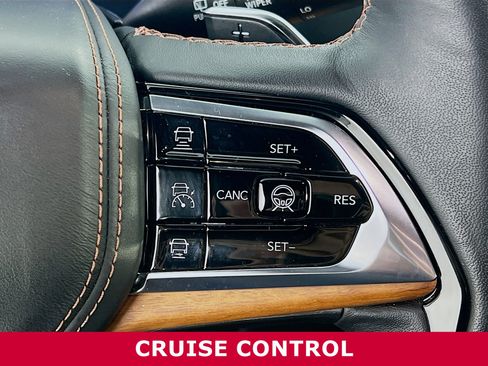 Used 2022 Jeep Grand Cherokee L Summit image 16