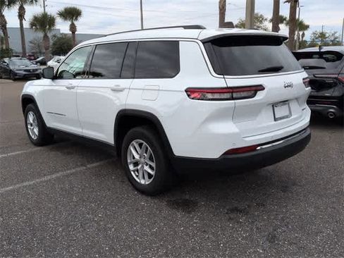 Used 2023 Jeep Grand Cherokee L Laredo image 6