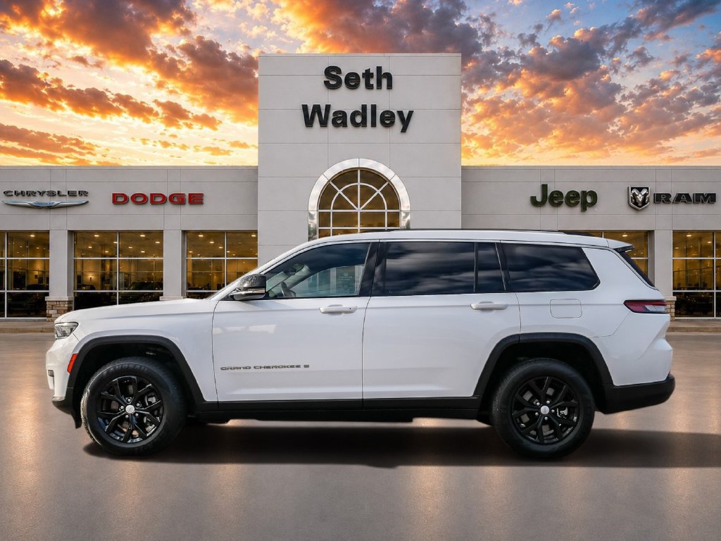 Used 2022 Jeep Grand Cherokee L Limited RWD image 4