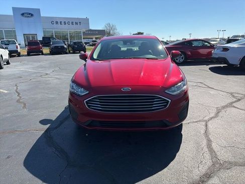 Certified 2020 Ford Fusion SE image 2