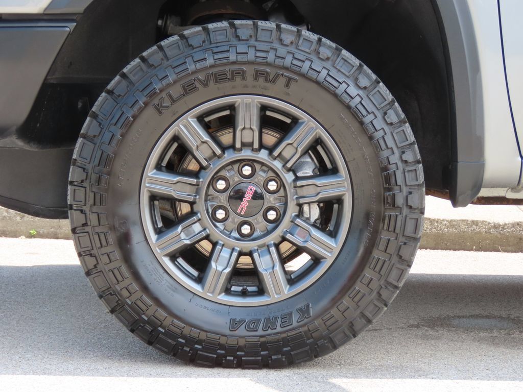 Used 2024 GMC Sierra 1500 AT4X AWD/4WD image 18