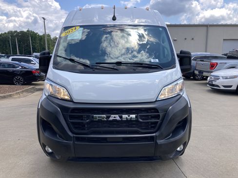 Used 2024 RAM ProMaster 2500 w/ Convenience Group FWD image 2