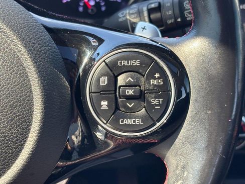 Used 2020 Kia Soul GT-Line Turbo FWD image 21