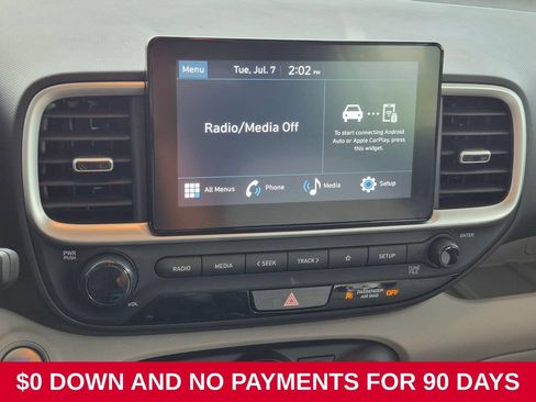 Used 2025 Hyundai Venue SEL FWD image 18
