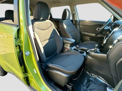 Used 2014 Kia Soul image 23