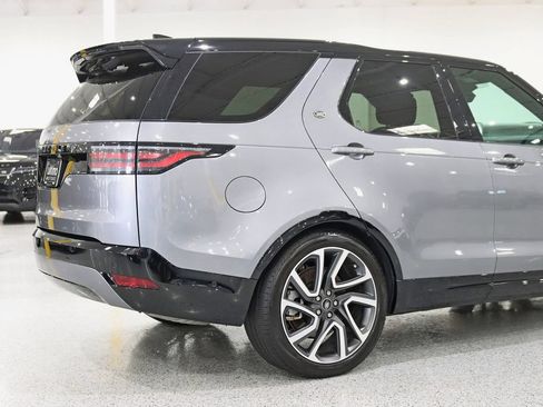 Used 2024 Land Rover Discovery Dynamic SE AWD/4WD image 10