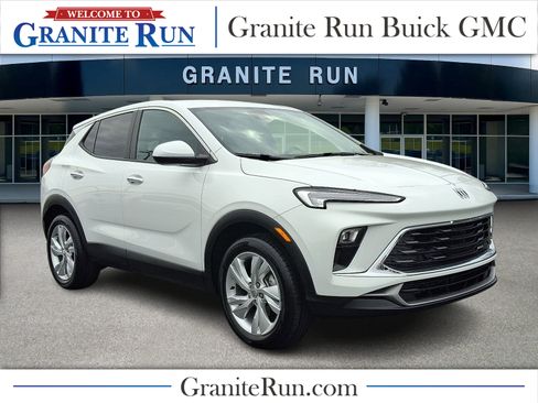 Used 2024 Buick Encore GX Preferred w/ Comfort Package image 1