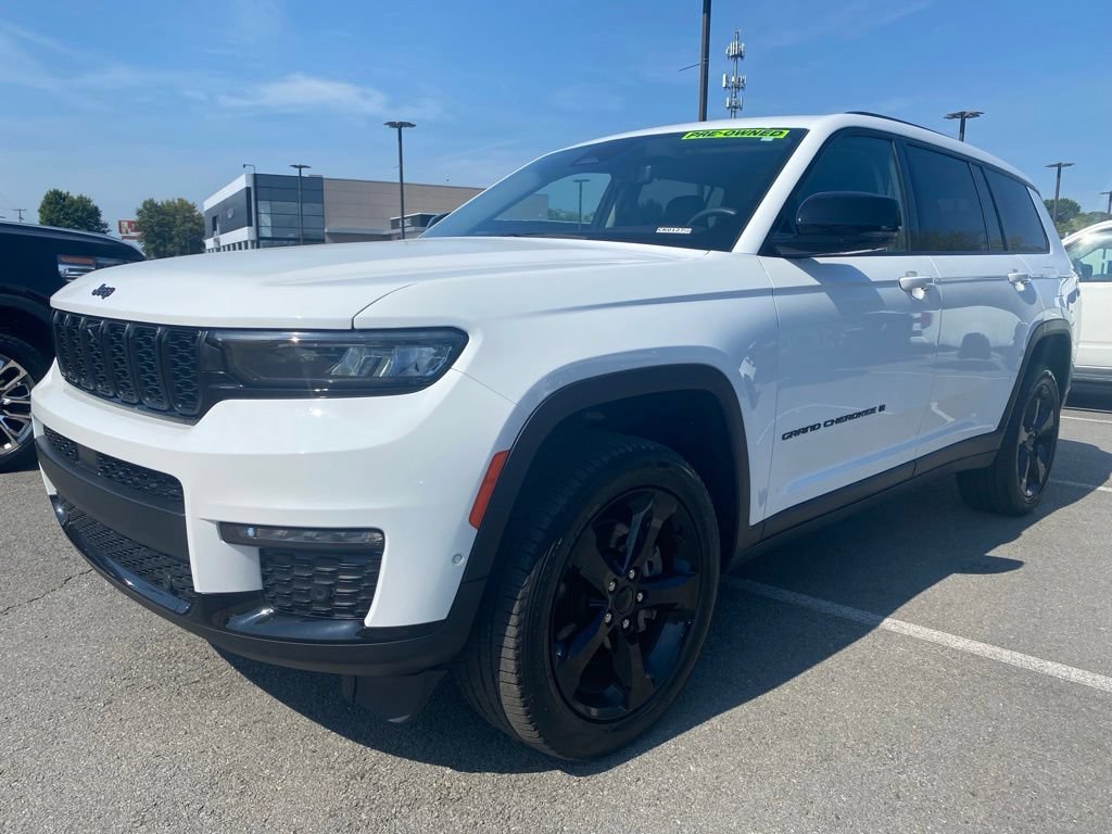 Used 2023 Jeep Grand Cherokee L Limited w/ Luxury Tech Group II AWD/4WD image 3