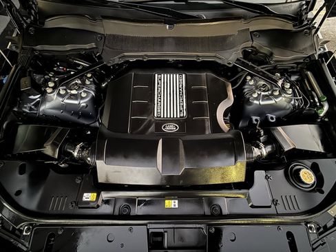 Used 2019 Land Rover Range Rover HSE image 40