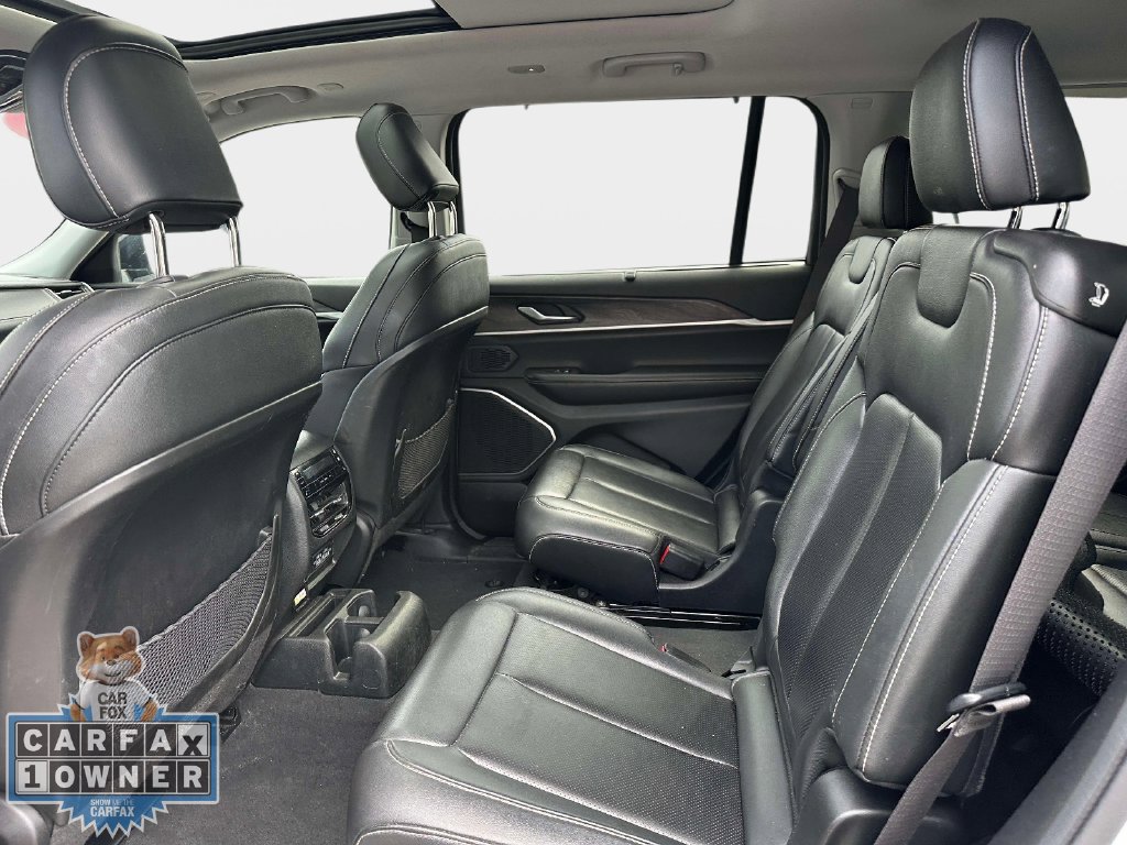 Used 2023 Jeep Grand Cherokee L Limited w/ Luxury Tech Group II AWD/4WD image 14