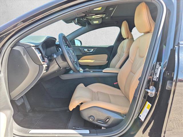 Used 2025 Volvo V60 B5 Cross Country Ultra w/ Protection Package Premier AWD/4WD image 15