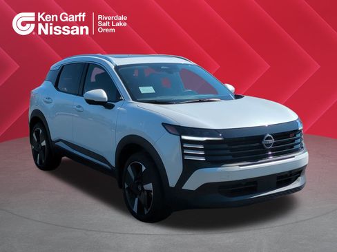 New 2025 Nissan Kicks SR w/ SR Premium Package image 1