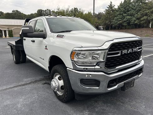 Used 2024 RAM 3500 SLT w/ Quick Order Package 2YG SLT image 11