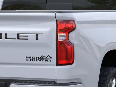 New 2026 Chevrolet Silverado 1500 High Country AWD/4WD image 11