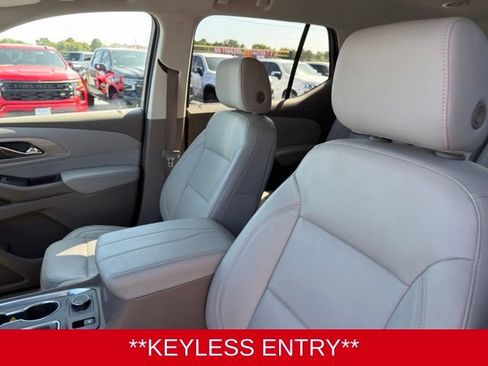 Used 2019 Chevrolet Traverse LT FWD image 10