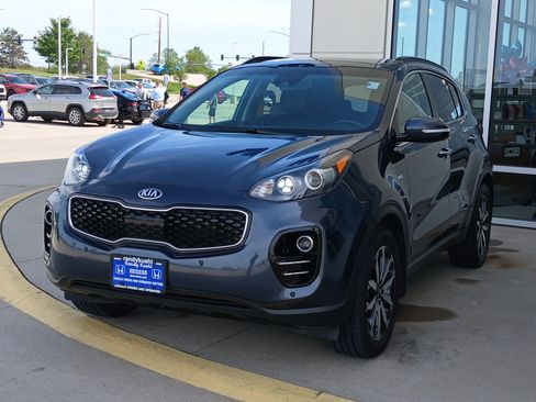 Used 2018 Kia Sportage EX w/ Option Group 040 AWD/4WD image 3