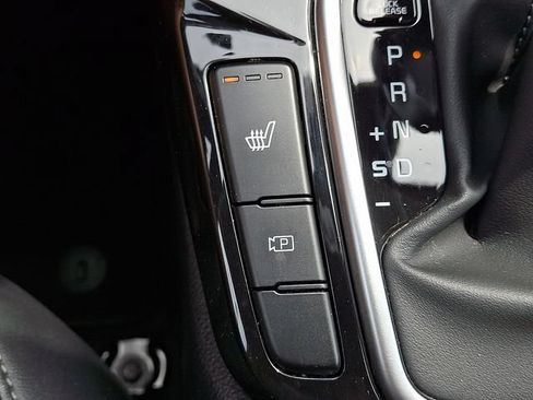 Certified 2025 Kia Seltos EX AWD/4WD image 24