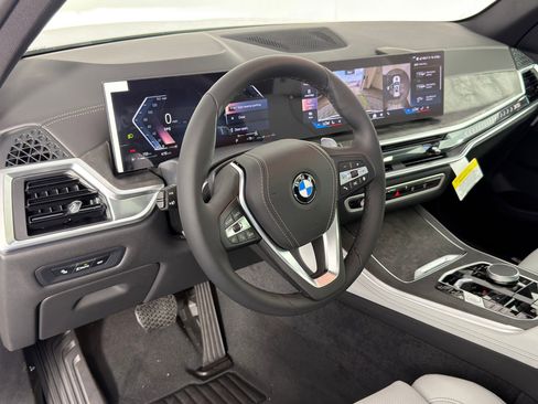 Used 2026 BMW X5 sDrive40i w/ Parking Assistance Package RWD image 4