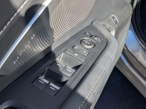 Used 2025 Acura RDX SH-AWD w/ Advance Package image 16