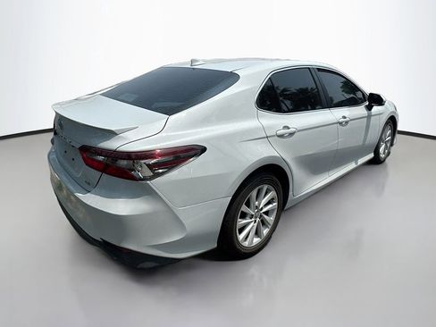 Used 2023 Toyota Camry LE FWD image 5