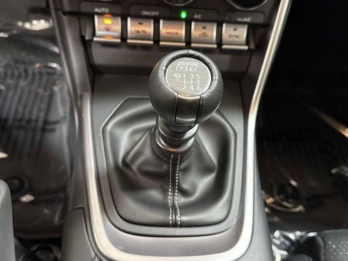 New 2025 Toyota GR86 Premium image 21