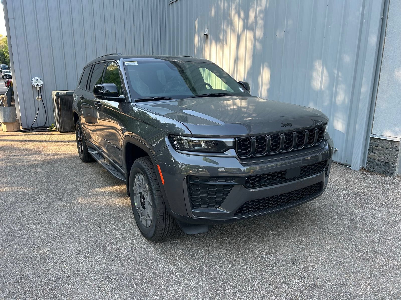 New 2026 Jeep Grand Cherokee L 4WD image 3