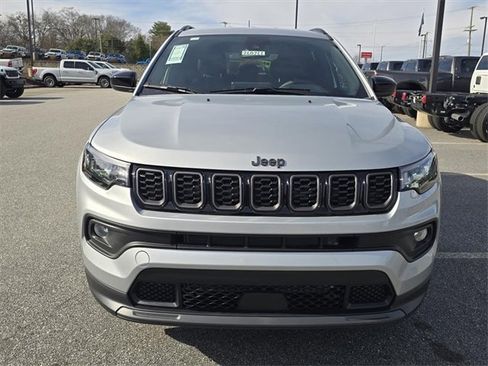 New 2026 Jeep Compass Latitude image 15