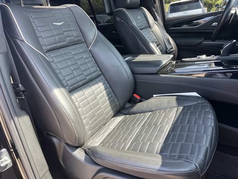 Used 2023 Cadillac Escalade V w/ LPO, ONYX Package AWD/4WD image 29