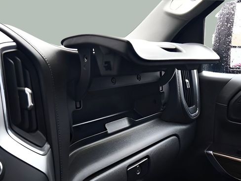 Used 2020 Chevrolet Silverado 1500 LT w/ All-Star Edition image 28