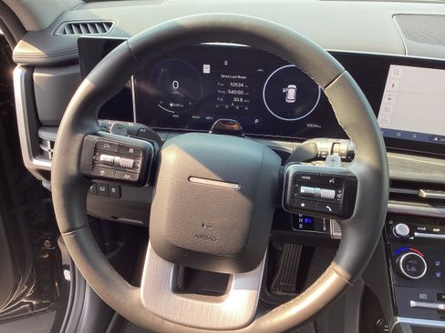 Used 2024 Hyundai Santa Fe Limited image 17