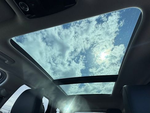 New 2026 Kia Sportage EX image 13