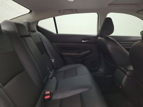 Used 2021 Nissan Altima 2.5 SR w/ SR Premium Package image 19