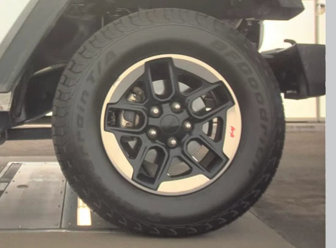 Used 2018 Jeep Wrangler Unlimited Sport S AWD/4WD image 12