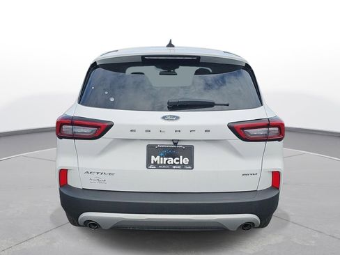 Used 2025 Ford Escape Active image 2