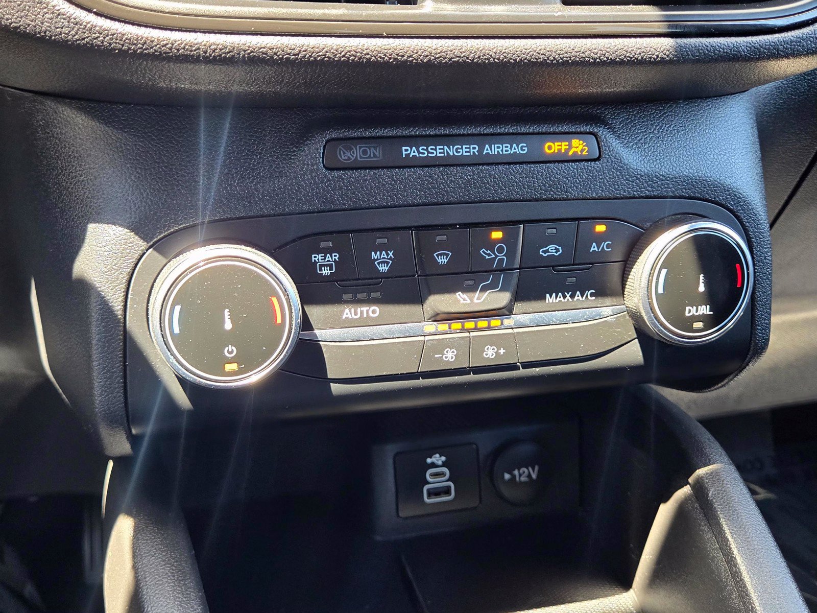 Used 2025 Ford Escape ST-Line AWD/4WD image 21