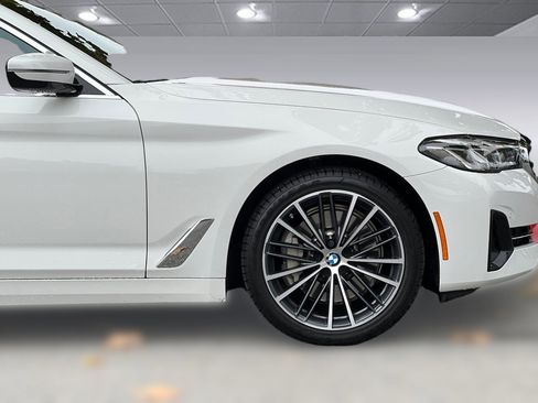 Certified 2022 BMW 530i w/ Convenience Package image 34