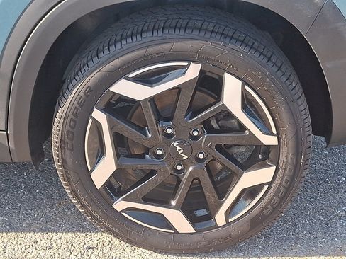 Used 2024 Kia Seltos SX w/ SX Sunroof Package AWD/4WD image 8