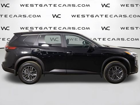 Used 2025 Nissan Rogue S image 43