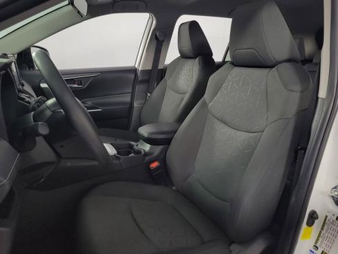 Used 2021 Toyota RAV4 XLE image 14