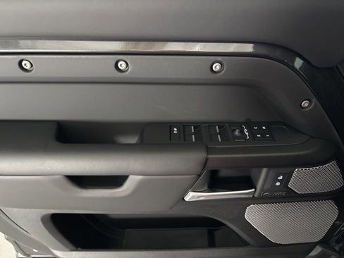 Used 2024 Land Rover Defender 130 V8 image 15