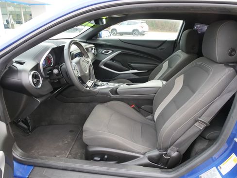 Used 2021 Chevrolet Camaro LT w/ RS Package image 16